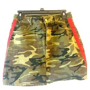 Forever 21 Camouflage mini skirt